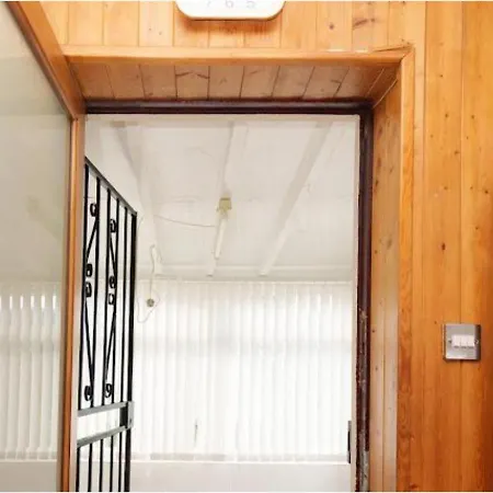 Alexander House Apartment Leeds (West Yorkshire)